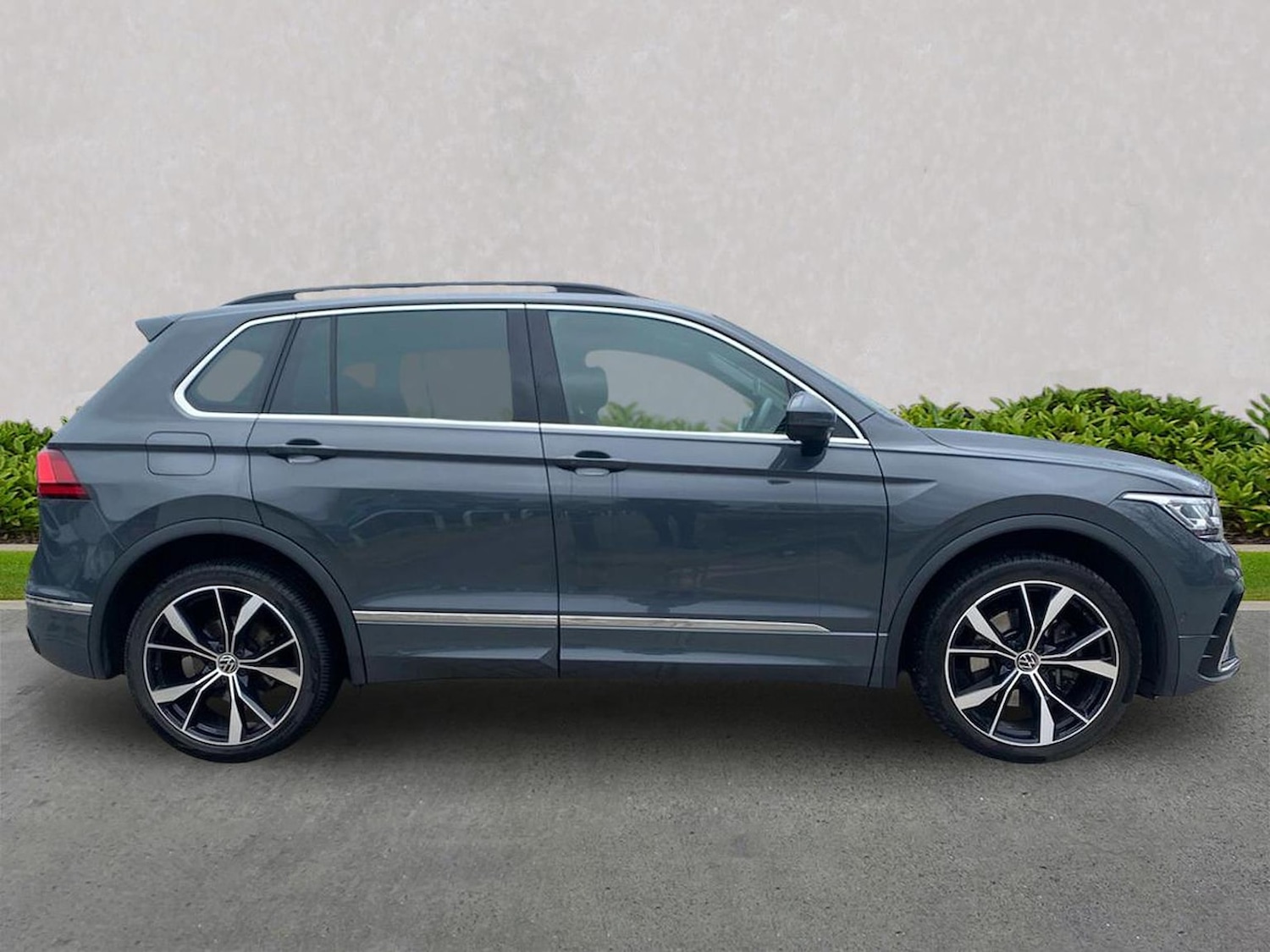 Used Volkswagen Tiguan 2023 for sale - 78194133: Photo 3