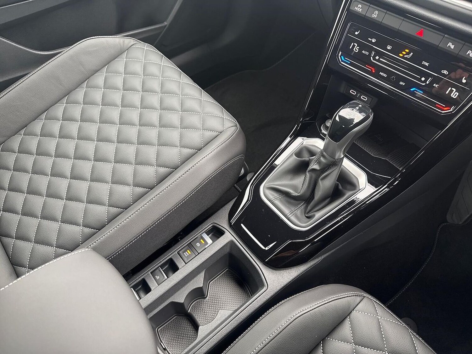 Used Volkswagen T-Roc 2025 for sale - 76263259: Photo 13