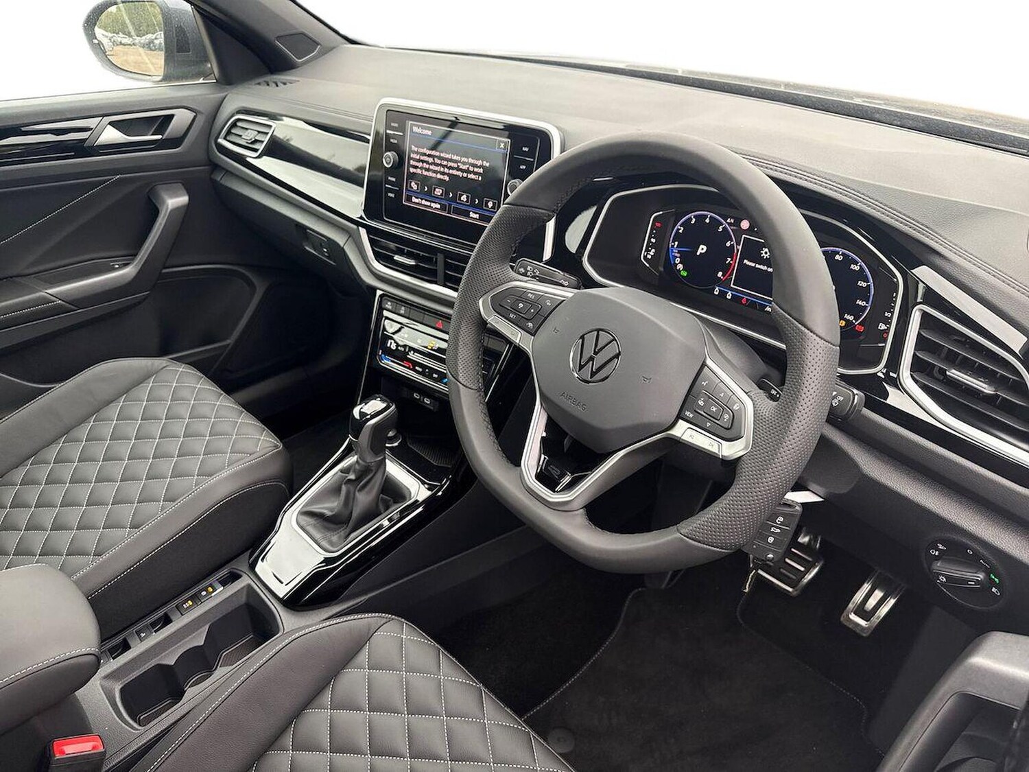 Used Volkswagen T-Roc 2025 for sale - 76263259: Photo 15