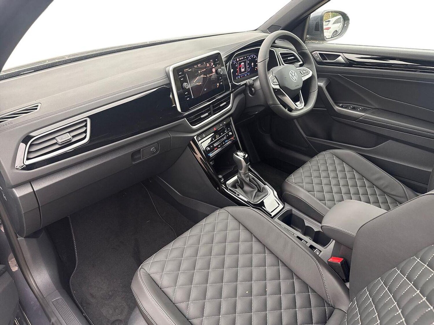 Used Volkswagen T-Roc 2025 for sale - 76263259: Photo 7