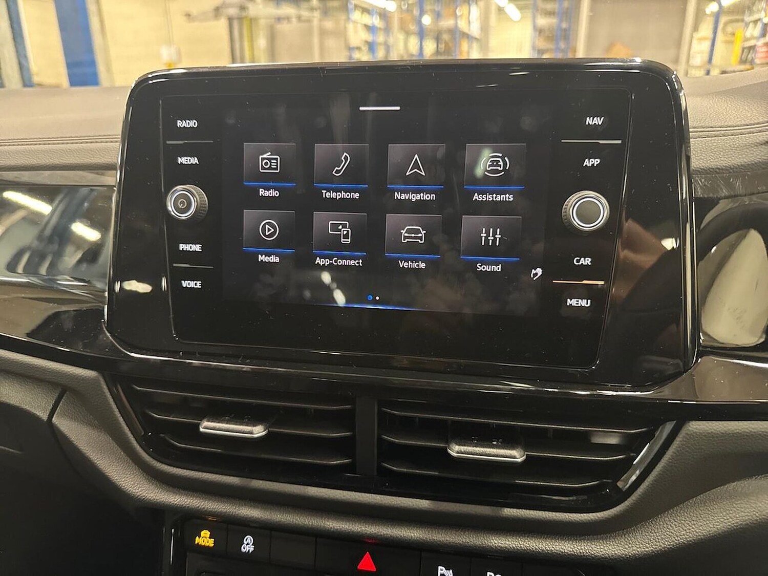 Used Volkswagen T-Roc 2025 for sale - 77487655: Photo 11