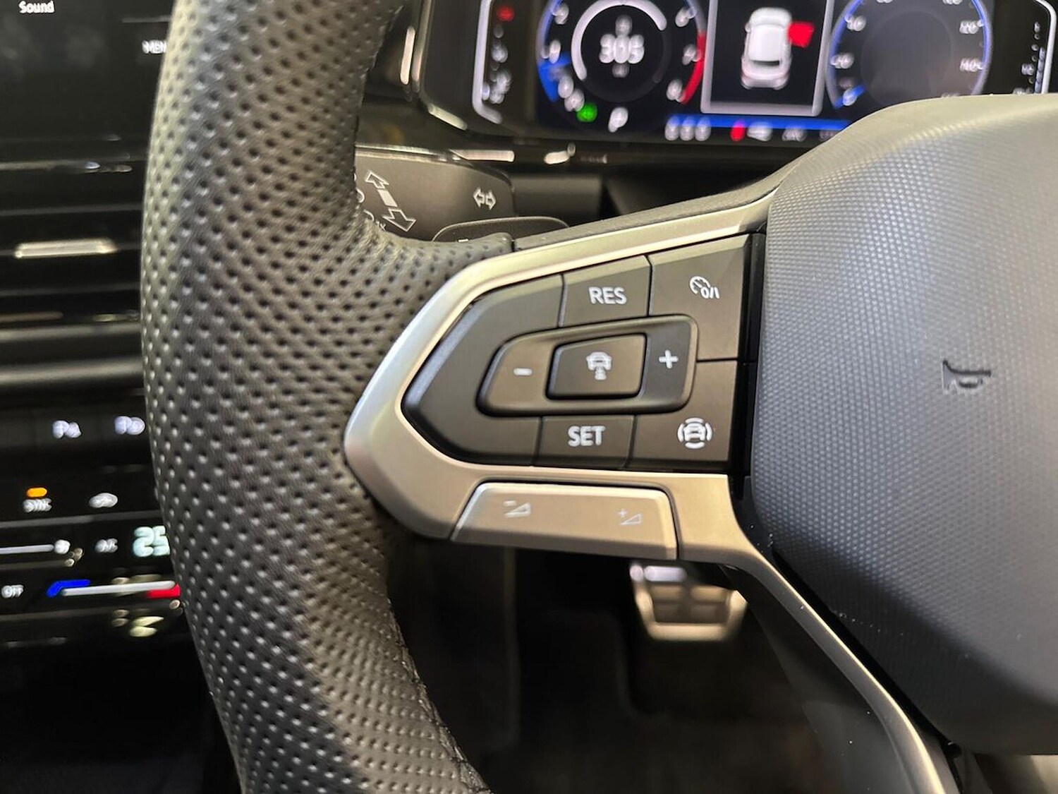 Used Volkswagen T-Roc 2025 for sale - 77487655: Photo 26