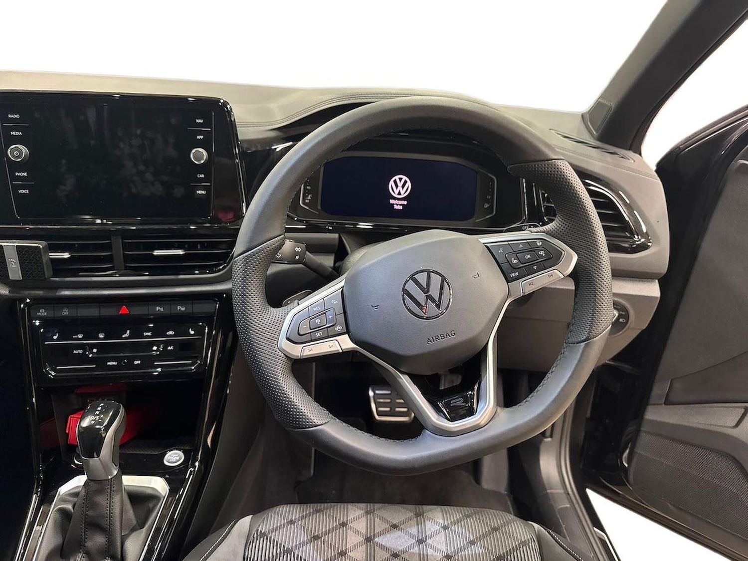 Used Volkswagen T-Roc 2025 for sale - 77487655: Photo 9