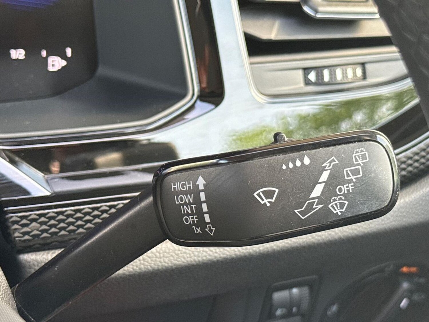 Used Volkswagen Polo 2024 for sale - 78210223: Photo 27