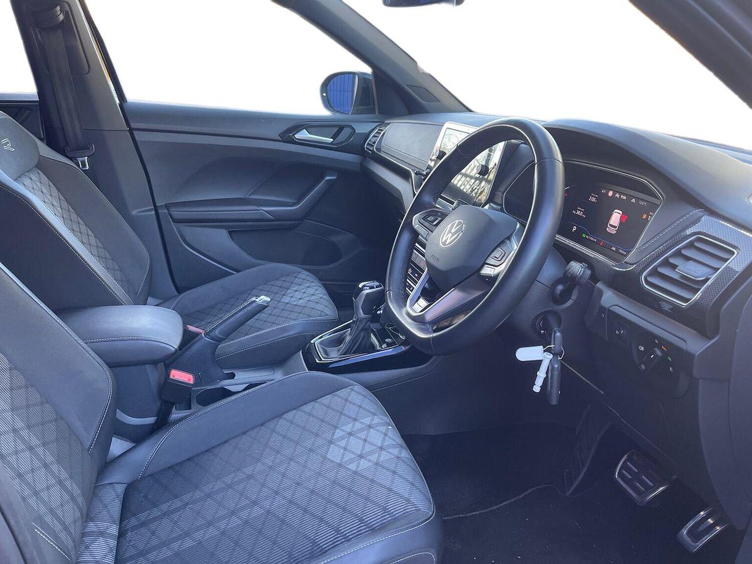 Used Volkswagen T-Cross 2024 for sale - 76477342: Photo 15