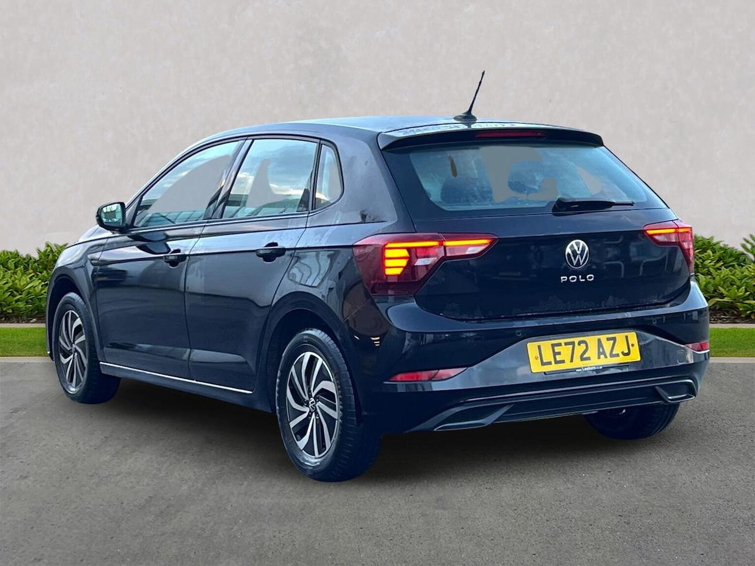 Used Volkswagen Polo 2023 for sale - 76963566: Photo 2