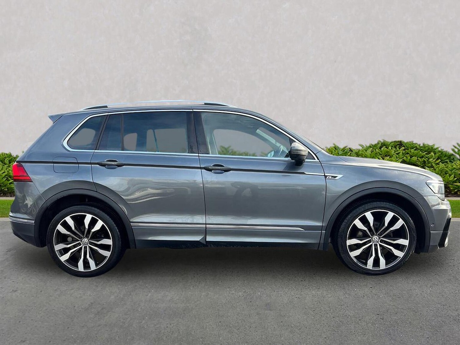Used Volkswagen Tiguan 2019 for sale - 76846092: Photo 3