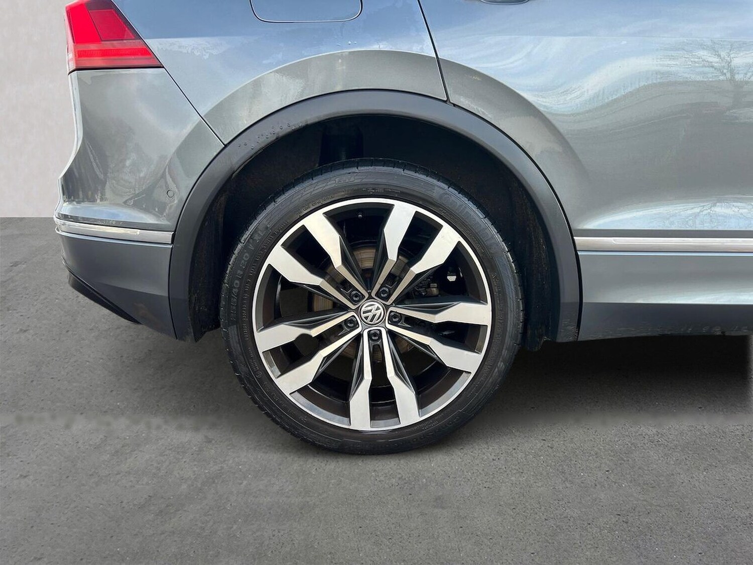 Used Volkswagen Tiguan 2019 for sale - 76846092: Photo 6