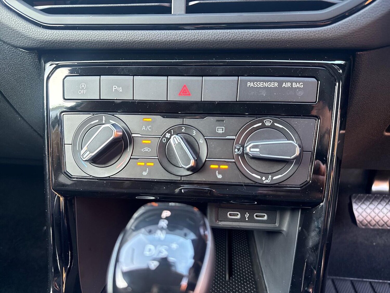 Used Volkswagen T-Cross 2025 for sale - 76252643: Photo 12