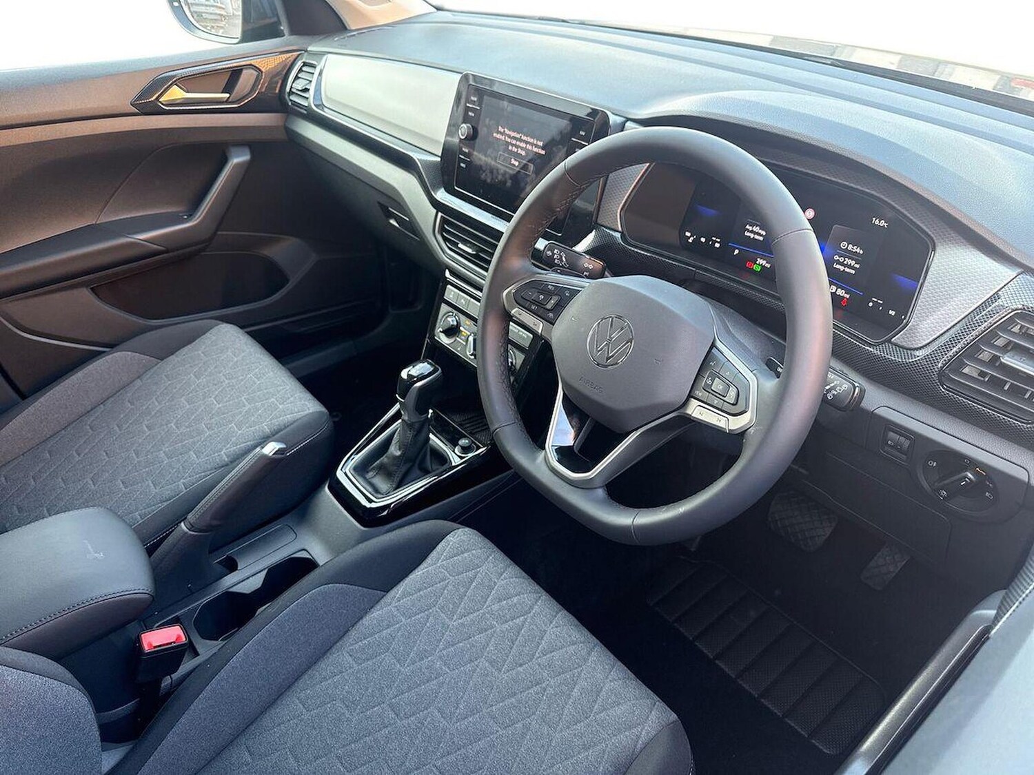 Used Volkswagen T-Cross 2025 for sale - 76252643: Photo 15