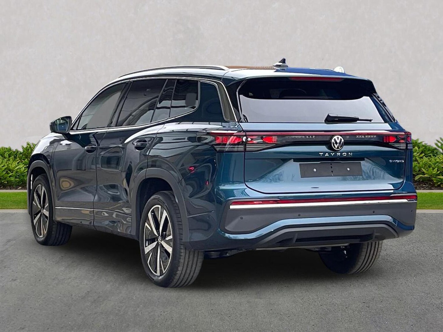 Used Volkswagen Touran 2025 for sale - 77542501: Photo 2