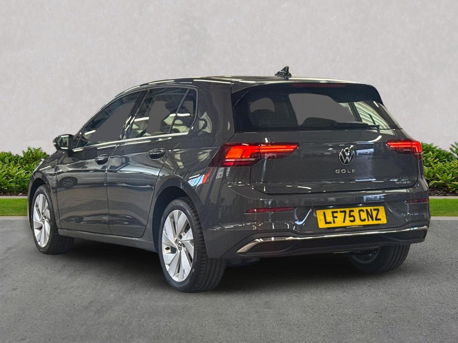 Used Volkswagen Golf 2025 for sale - 76252644: Photo 2