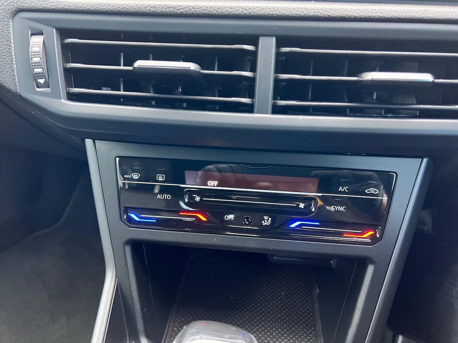 Used Volkswagen Polo 2024 for sale - 76471110: Photo 12