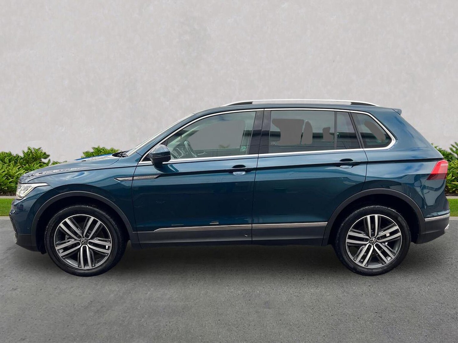 Used Volkswagen Tiguan 2023 for sale - 76412456: Photo 19