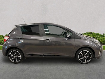 Used Toyota Yaris 2017 for sale - 79446754: Photo