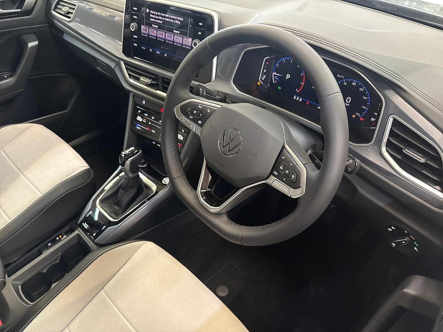 Used Volkswagen T-Roc 2025 for sale - 76935402: Photo 15