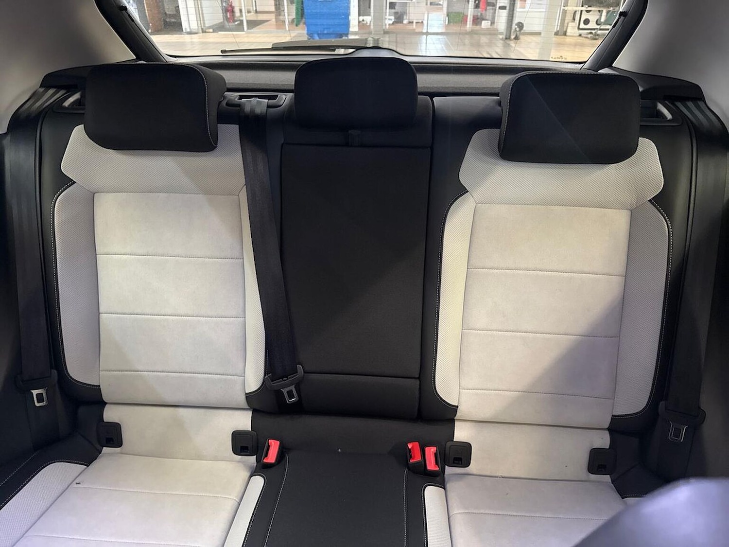 Used Volkswagen T-Roc 2025 for sale - 76935402: Photo 16