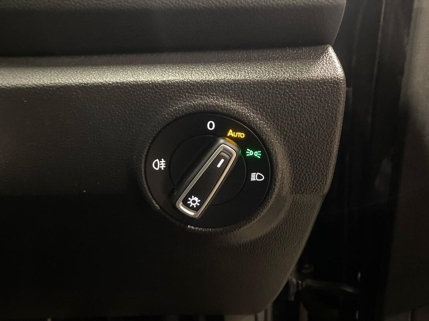 Used Volkswagen T-Roc 2022 for sale - 77487659: Photo 22