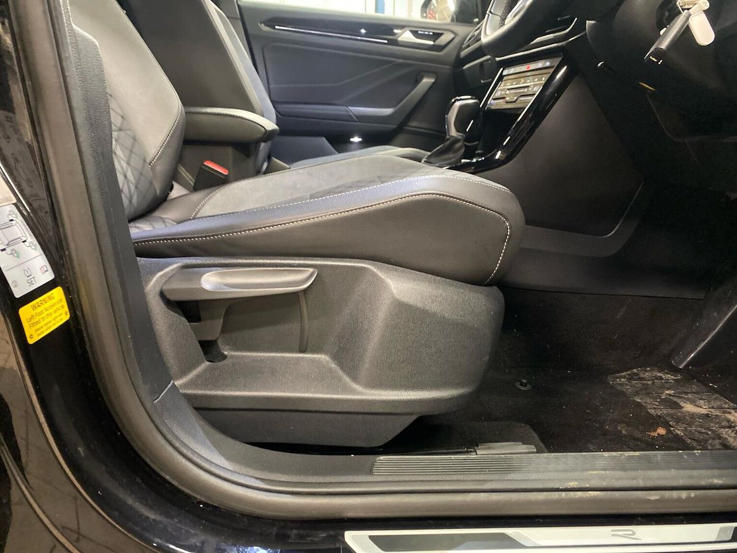 Used Volkswagen T-Roc 2022 for sale - 77487659: Photo 30