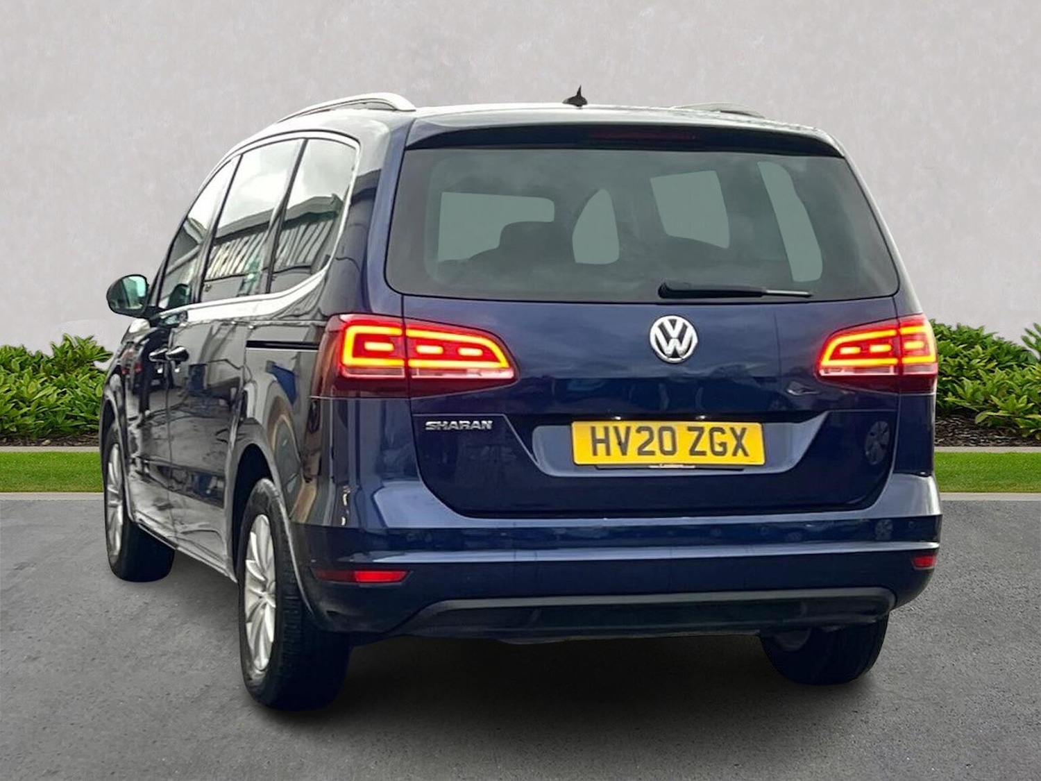Used Volkswagen Sharan 2020 for sale - 76547689: Photo 2