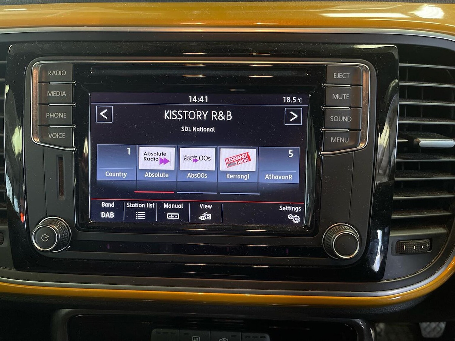 Used Volkswagen Beetle 2016 for sale - 76618529: Photo 11