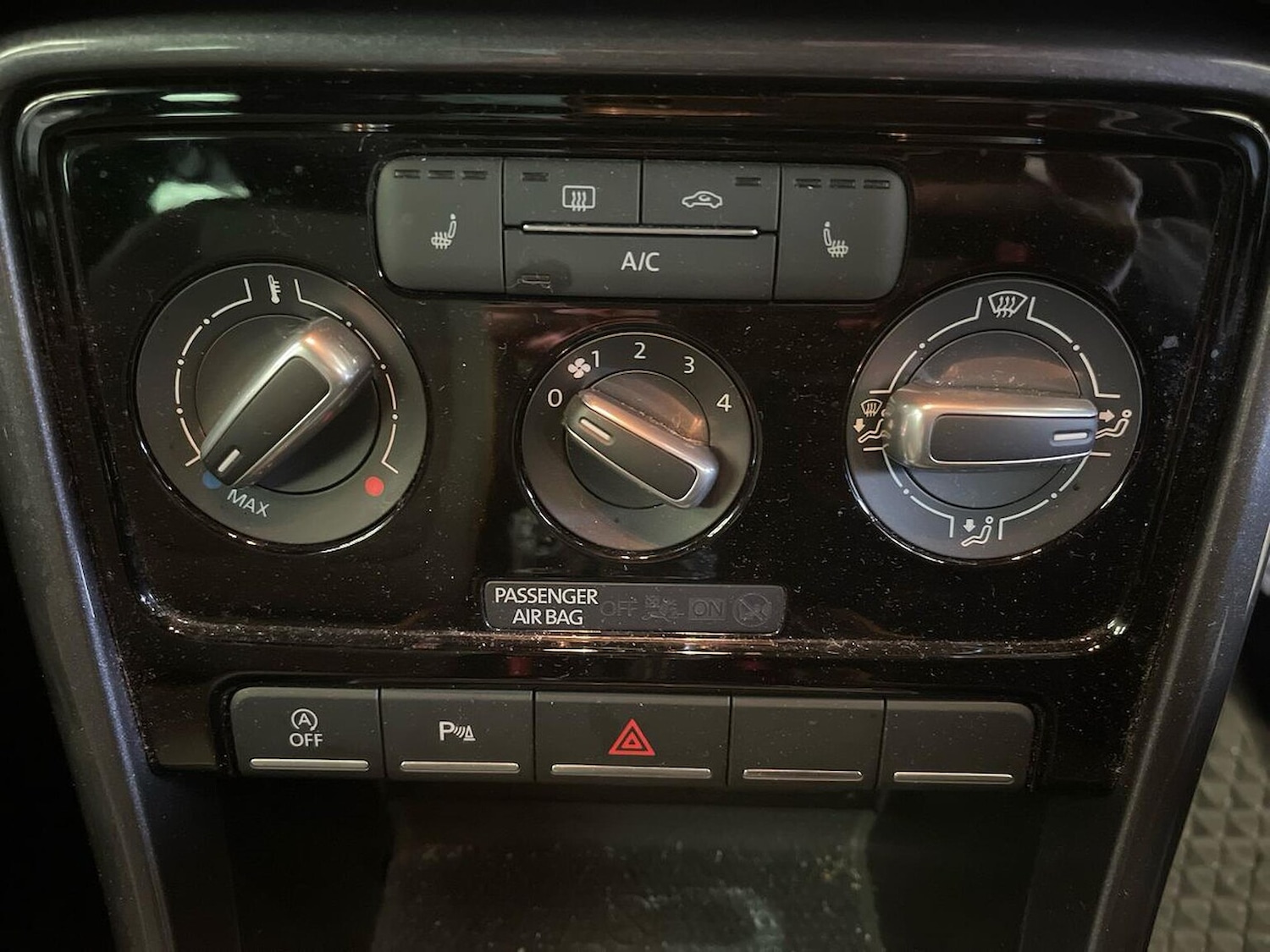 Used Volkswagen Beetle 2016 for sale - 76618529: Photo 12