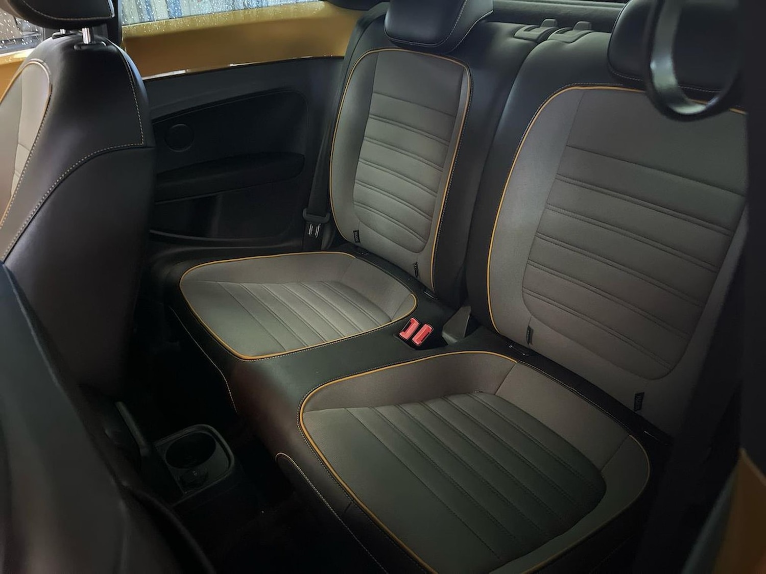 Used Volkswagen Beetle 2016 for sale - 76618529: Photo 16