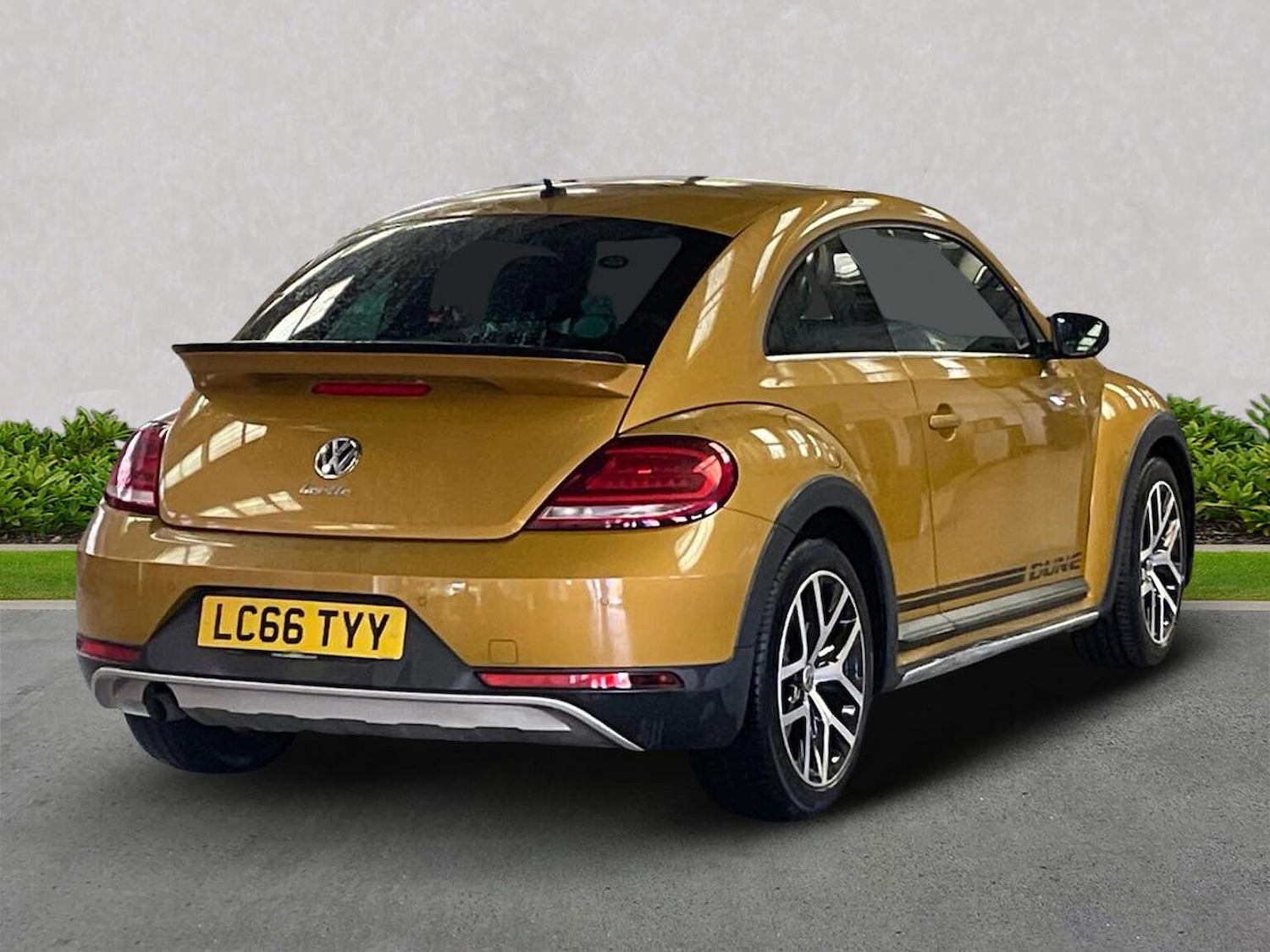 Used Volkswagen Beetle 2016 for sale - 76618529: Photo 18