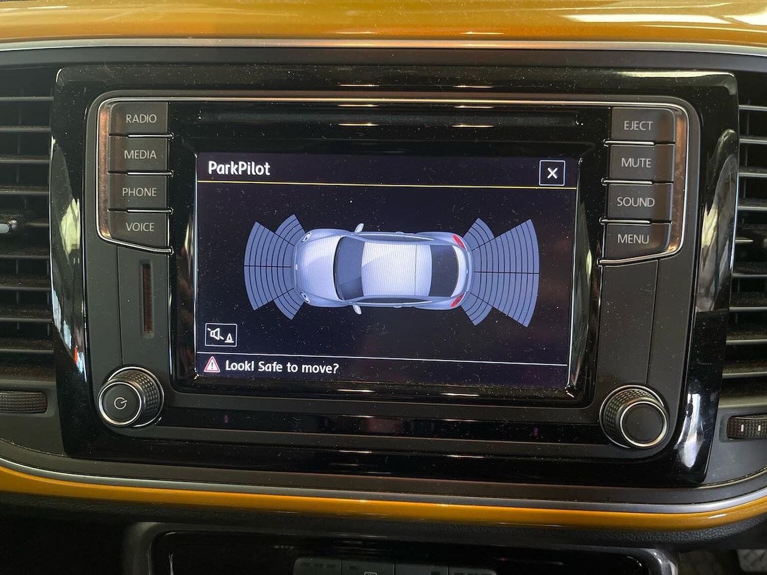 Used Volkswagen Beetle 2016 for sale - 76618529: Photo 23