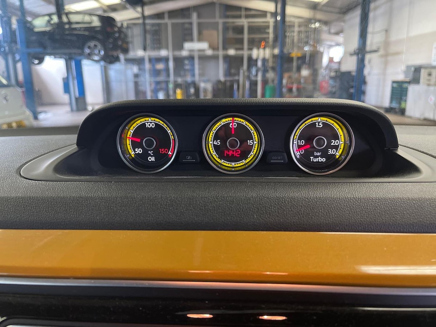 Used Volkswagen Beetle 2016 for sale - 76618529: Photo 24