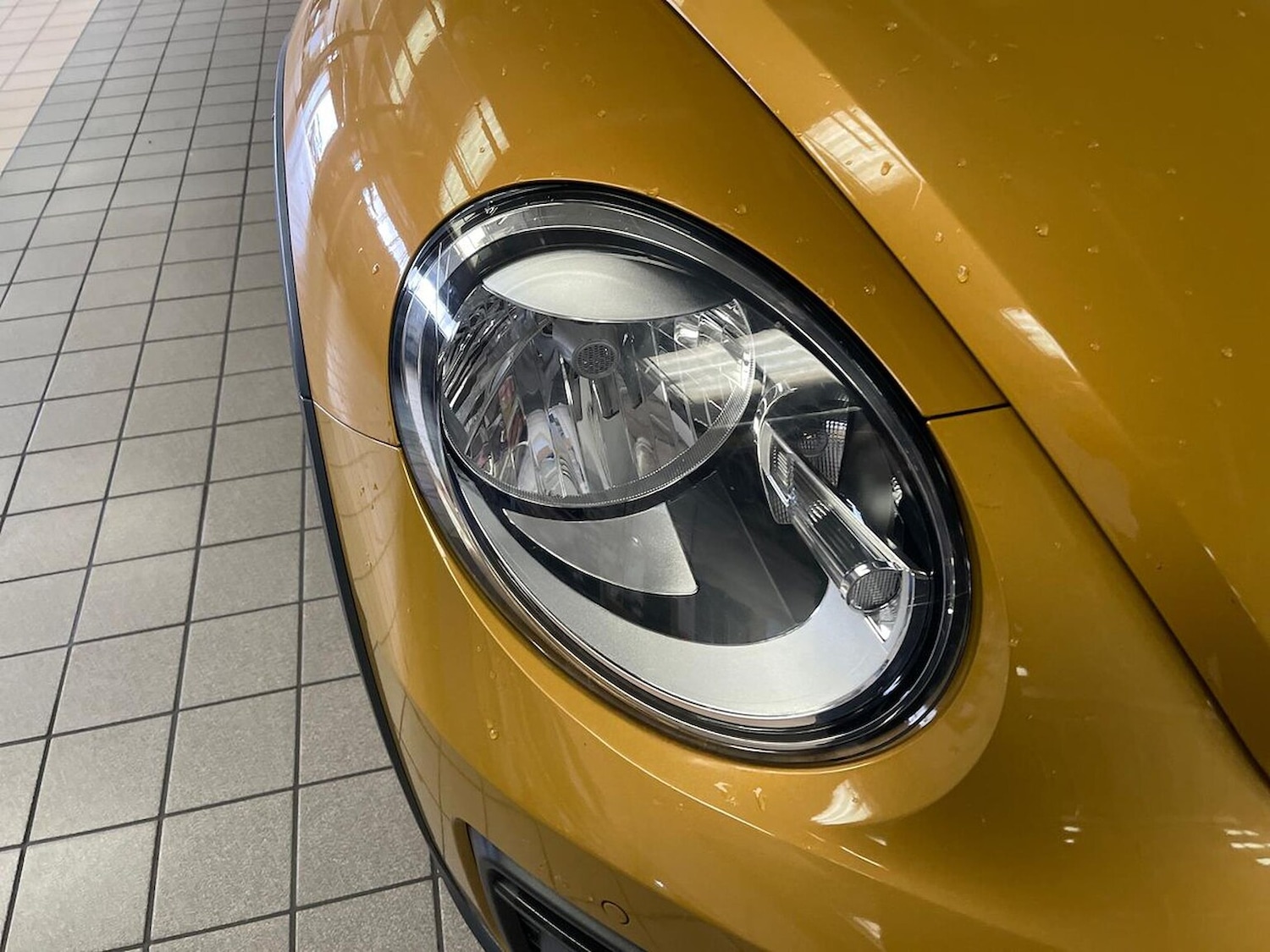 Used Volkswagen Beetle 2016 for sale - 76618529: Photo 33