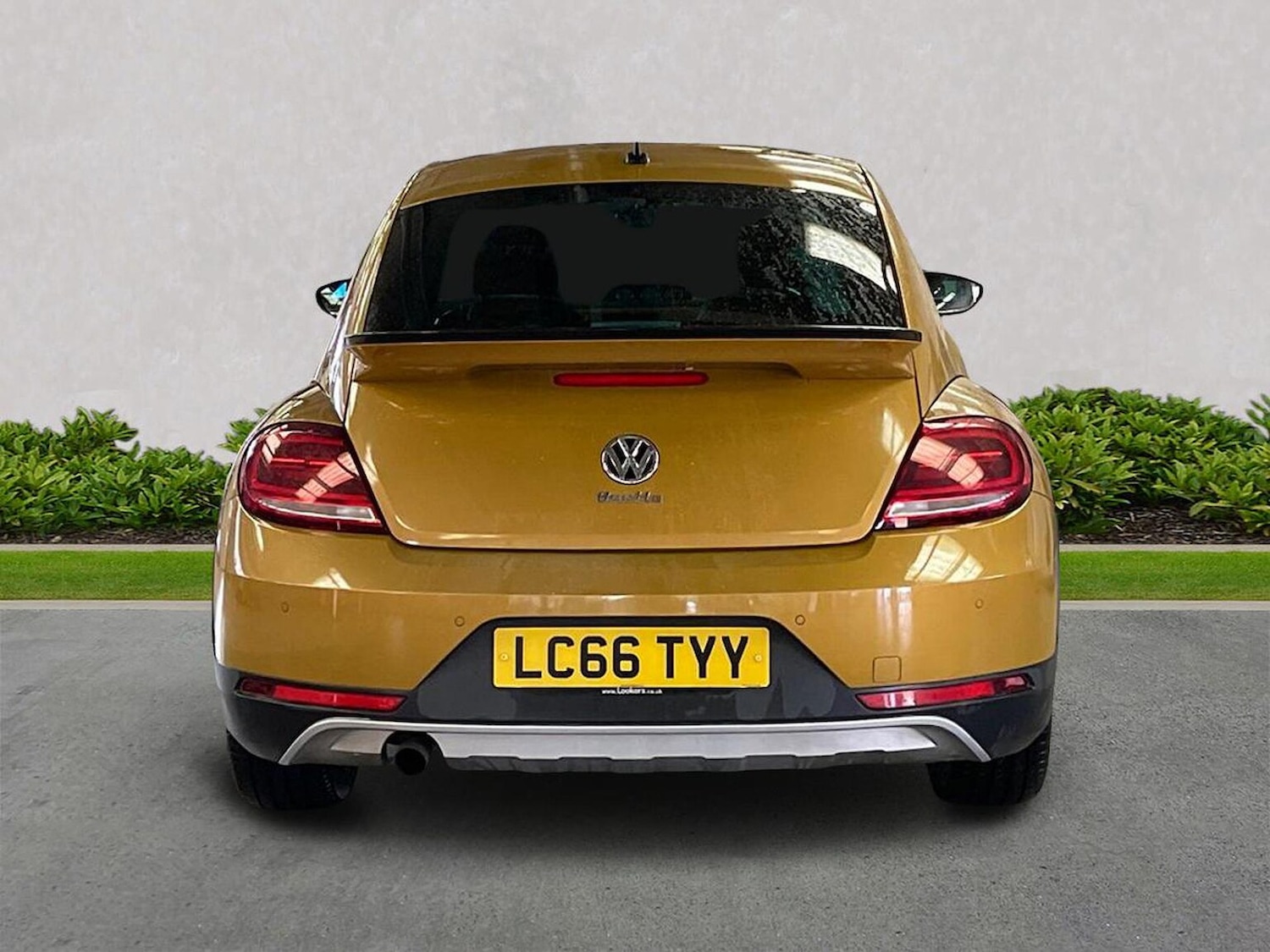 Used Volkswagen Beetle 2016 for sale - 76618529: Photo 4