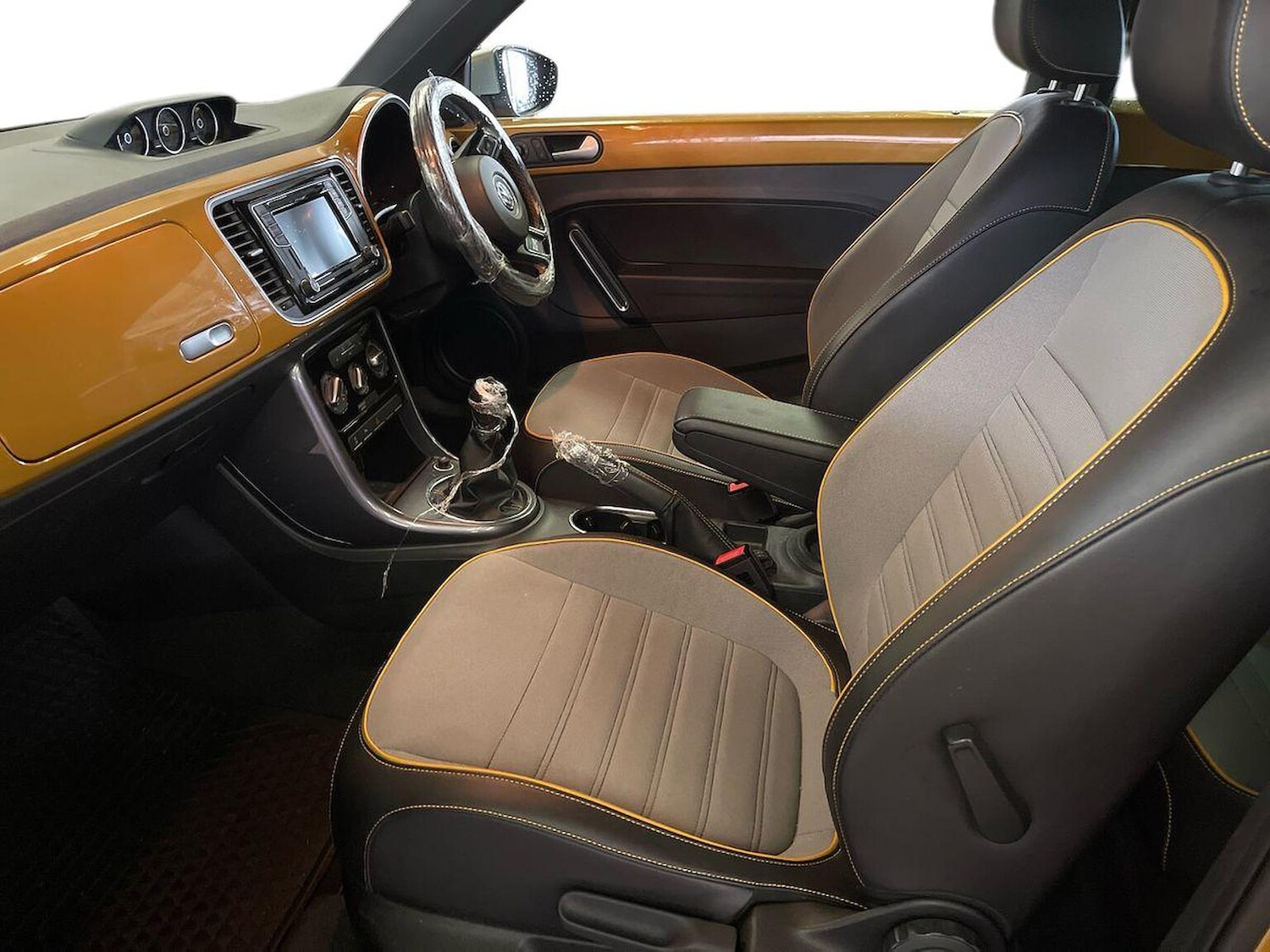 Used Volkswagen Beetle 2016 for sale - 76618529: Photo 7