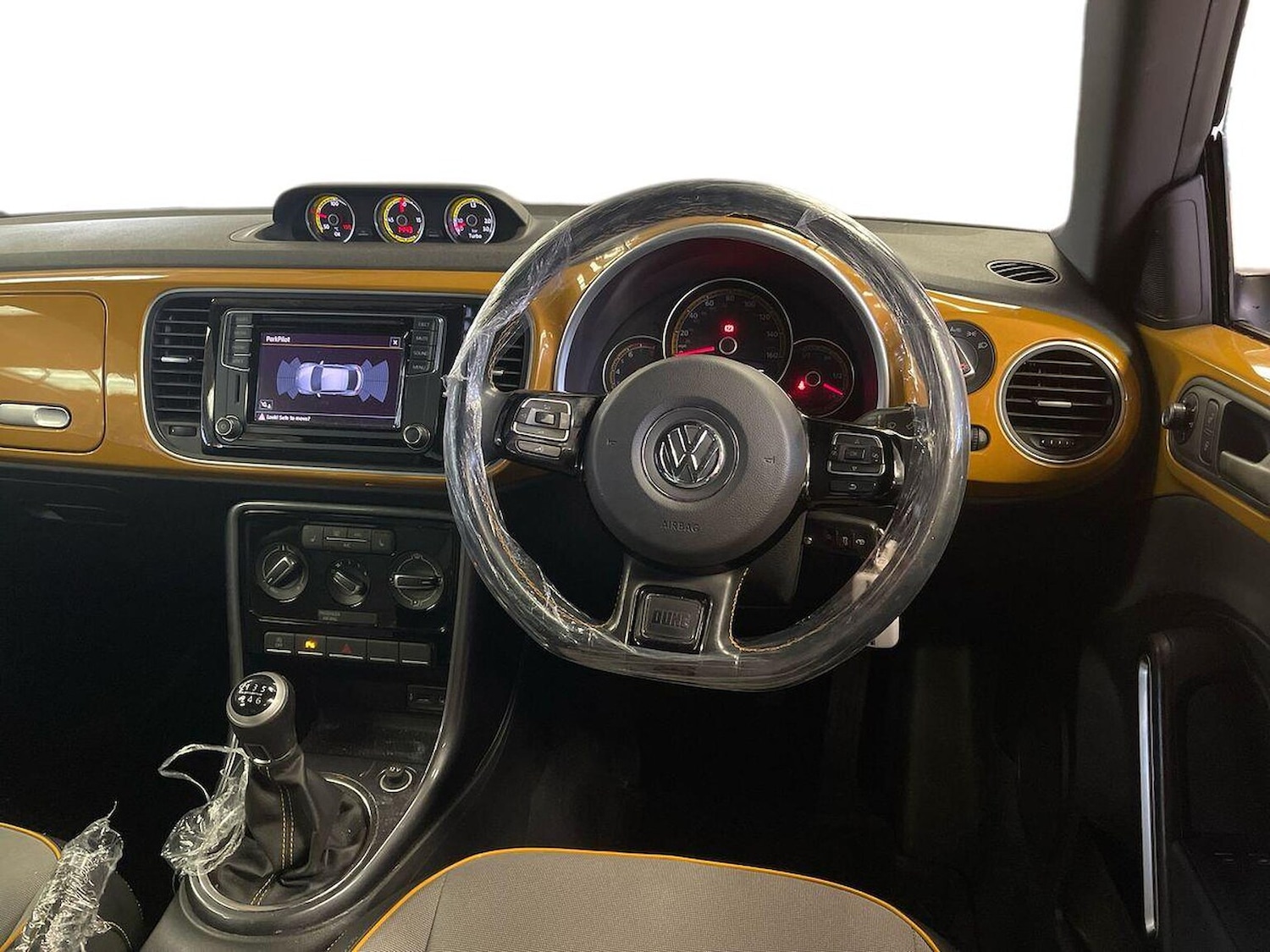 Used Volkswagen Beetle 2016 for sale - 76618529: Photo 8