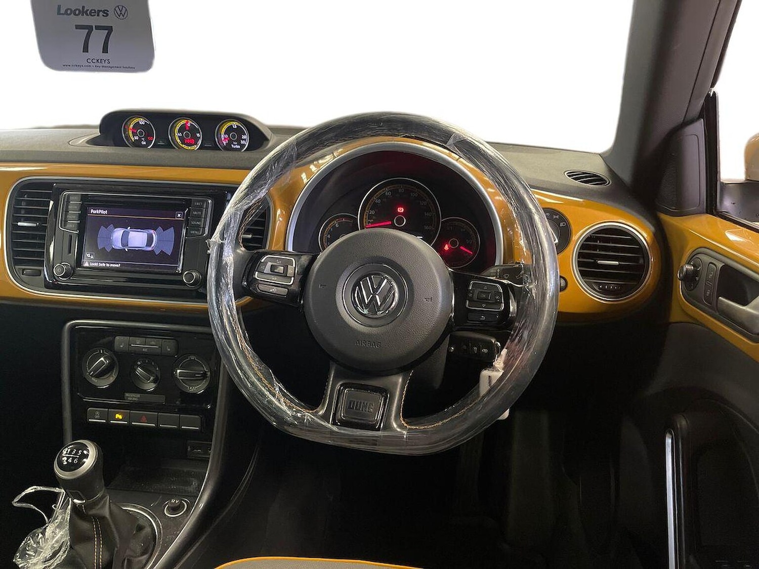 Used Volkswagen Beetle 2016 for sale - 76618529: Photo 9