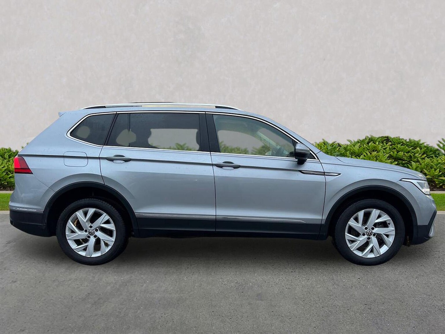 Used Volkswagen Tiguan Allspace 2024 for sale - 76963552: Photo 3