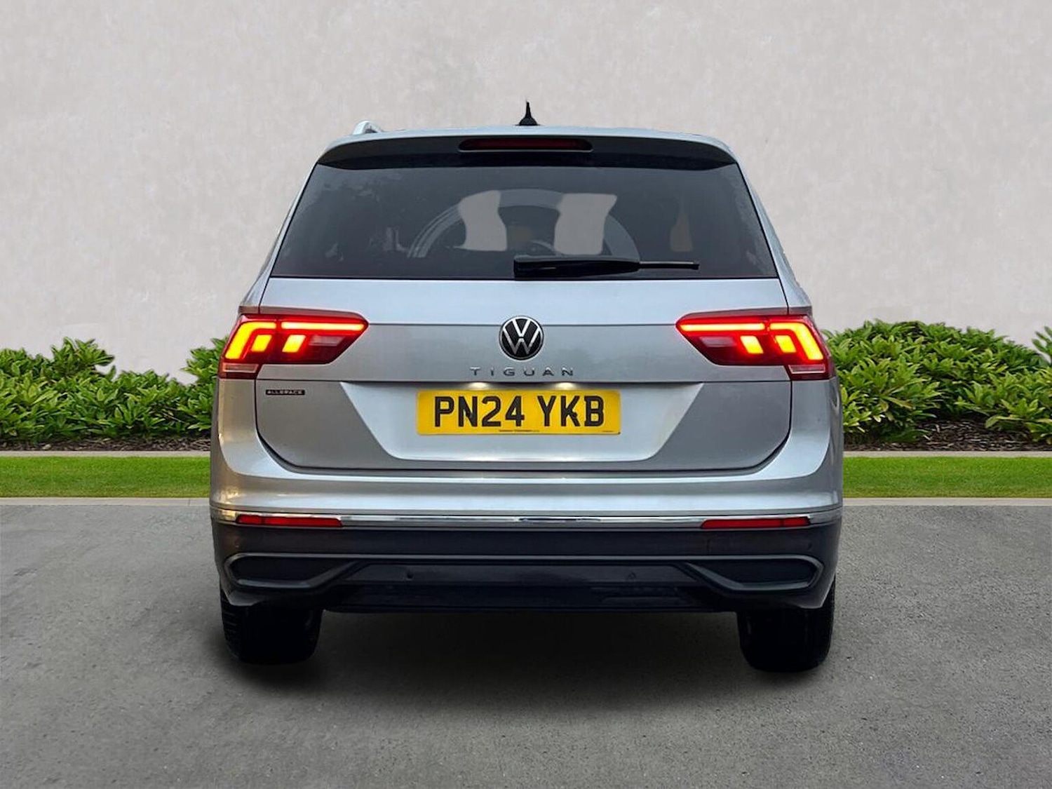 Used Volkswagen Tiguan Allspace 2024 for sale - 76963552: Photo 4