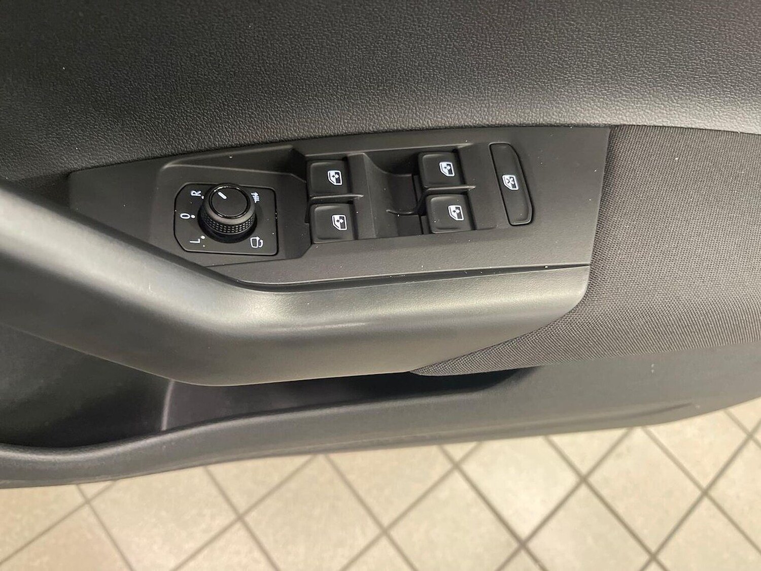 Used Volkswagen Taigo 2025 for sale - 75668111: Photo 21