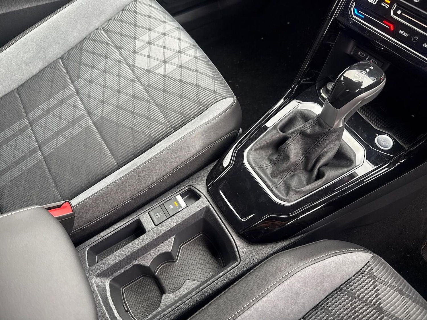 Used Volkswagen T-Roc 2025 for sale - 76599100: Photo 13