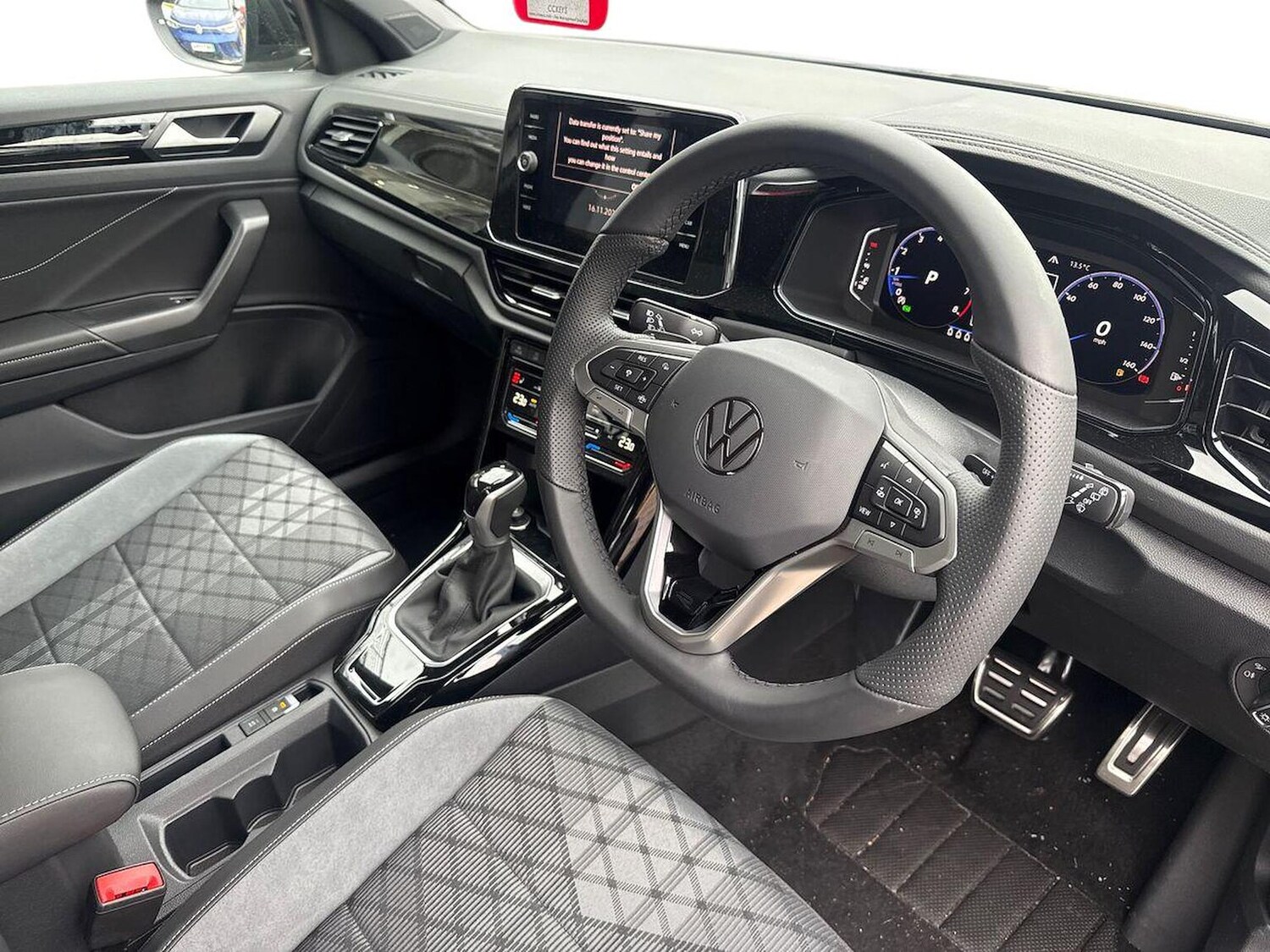 Used Volkswagen T-Roc 2025 for sale - 76599100: Photo 15