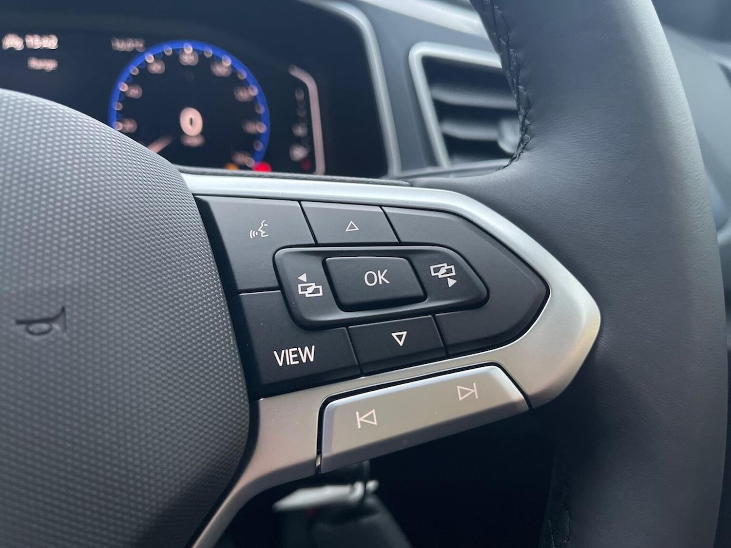 Used Volkswagen T-Roc 2025 for sale - 76490601: Photo 26