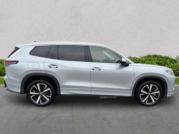 Used Volkswagen Touran 2025 for sale - 76461779: Photo