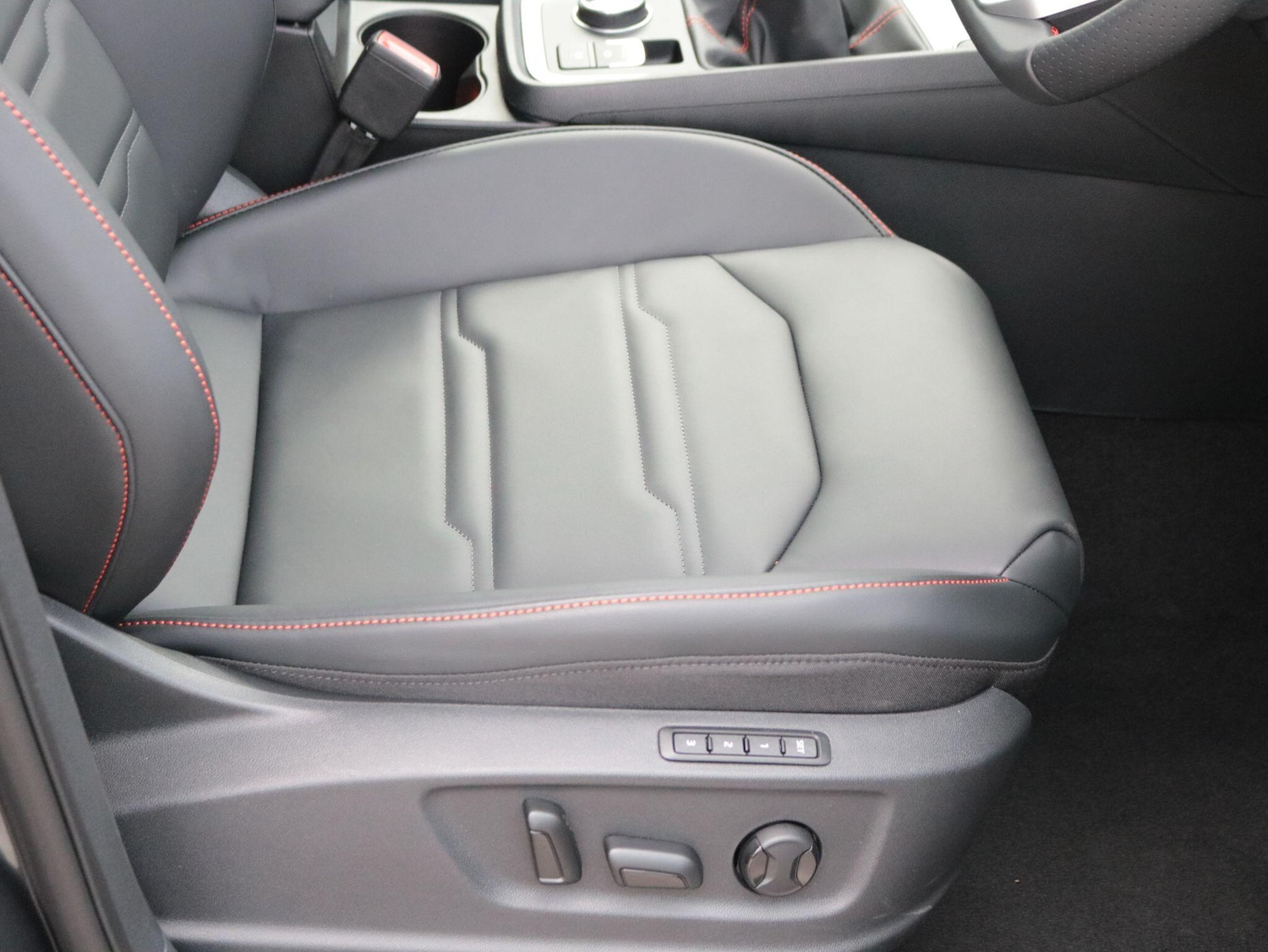 Used SEAT Ateca 2025 for sale - 76215005: Photo 28