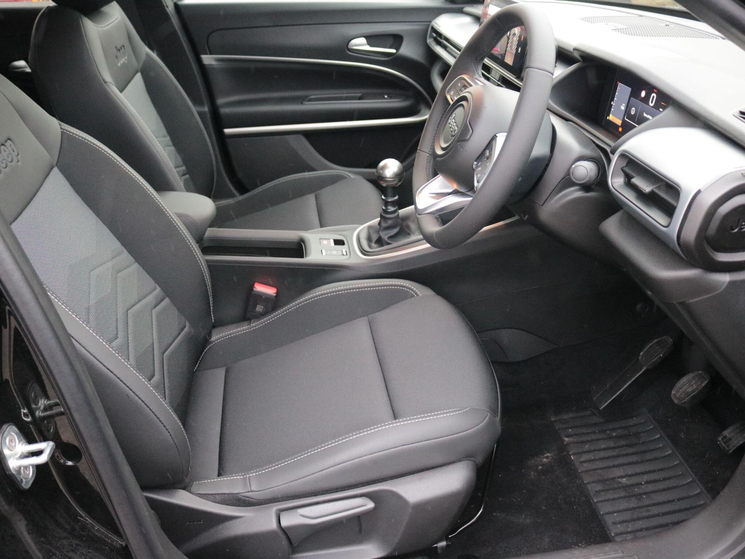 Used Jeep Avenger 2025 for sale - 76898450: Photo 13