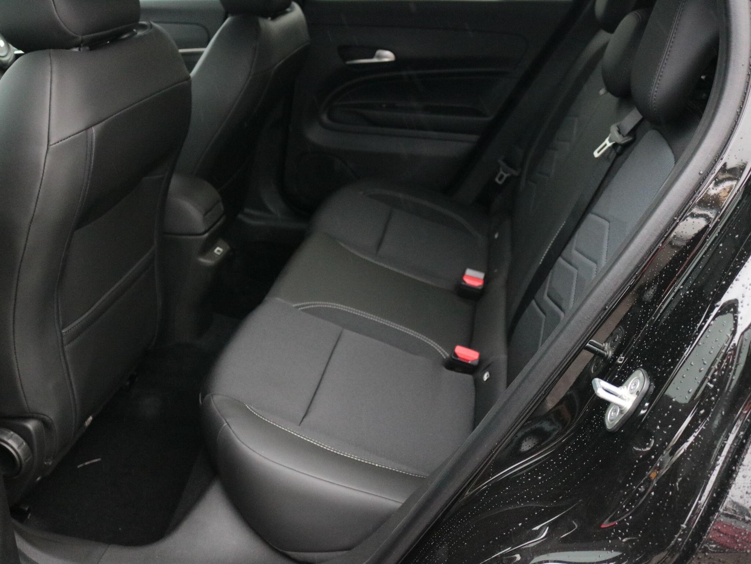 Used Jeep Avenger 2025 for sale - 76898450: Photo 23