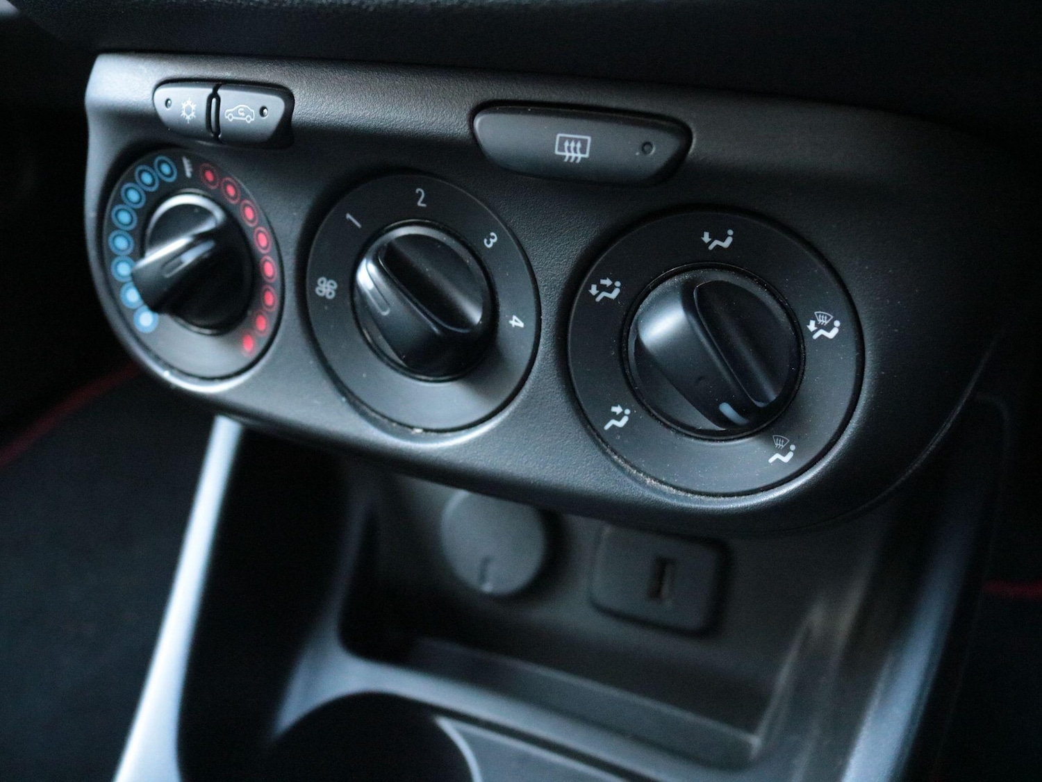 Used Vauxhall Corsa for sale - 76992988: Photo 19