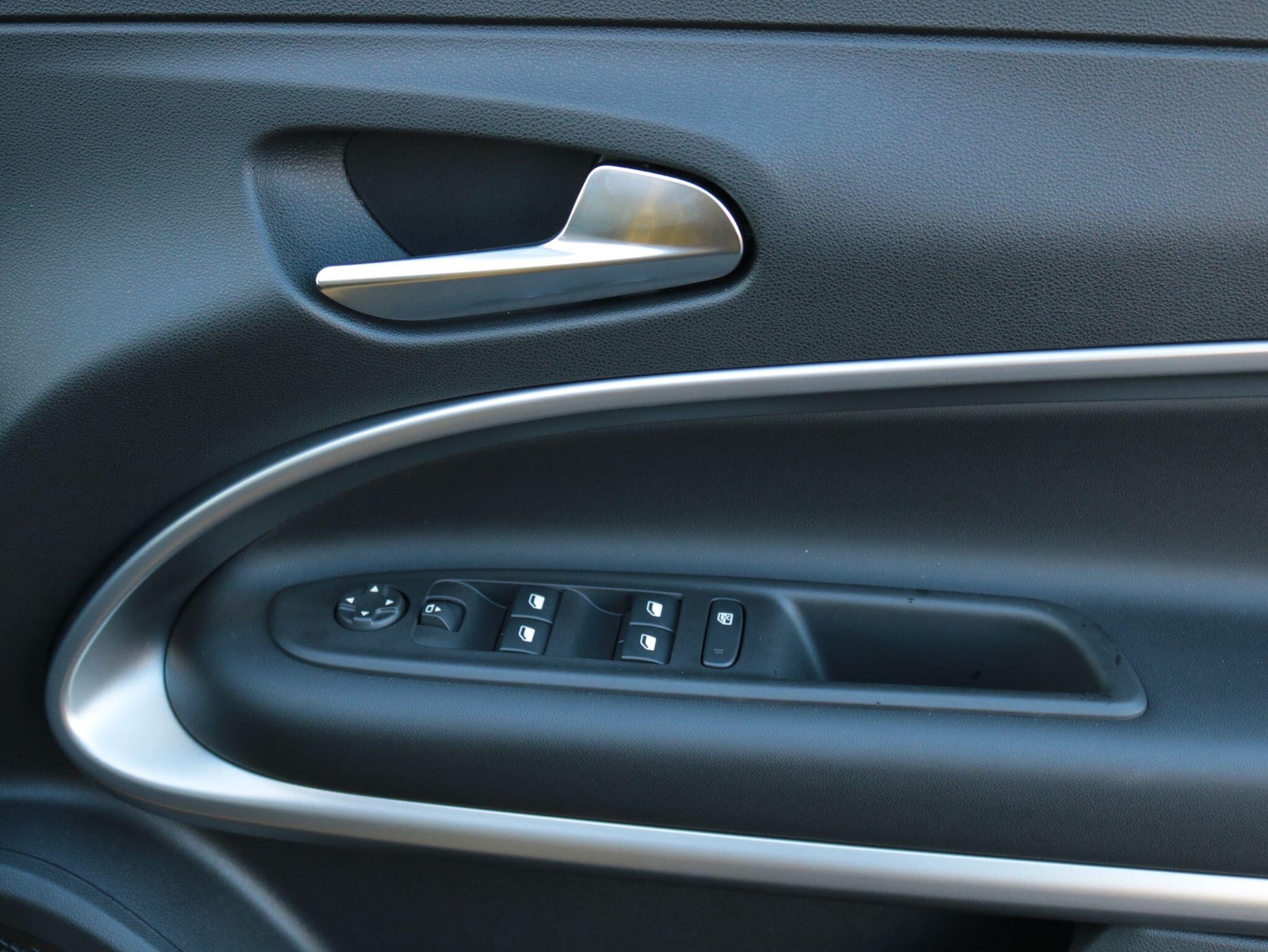 Used Jeep Avenger 2025 for sale - 76975617: Photo 27