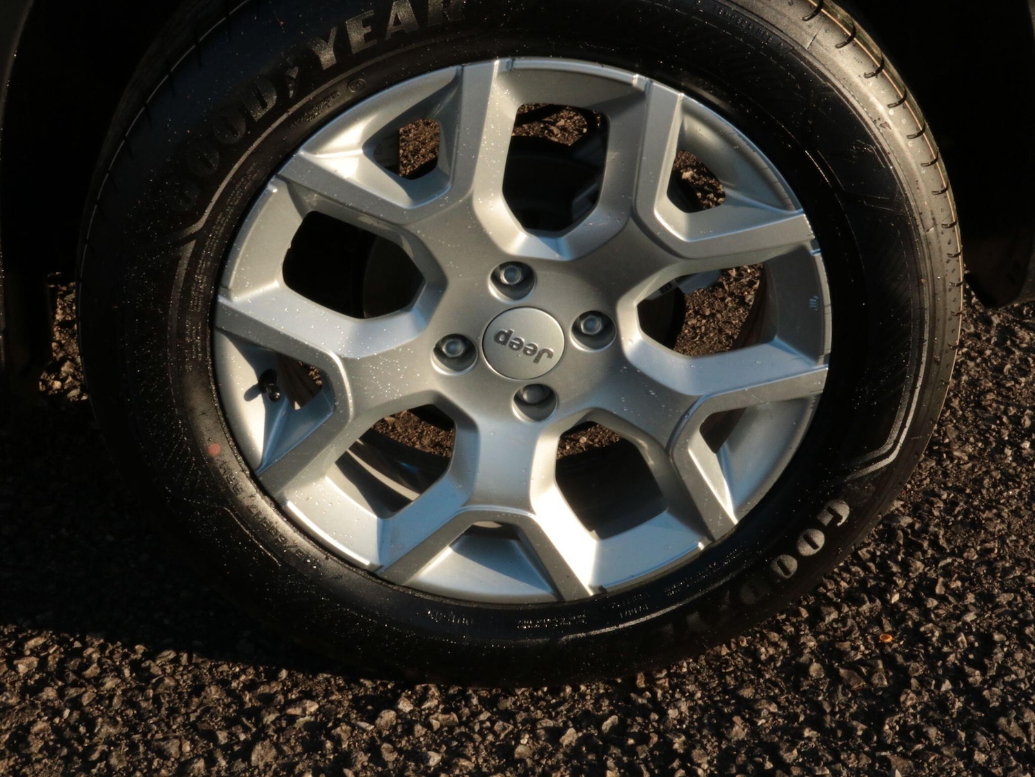 Used Jeep Avenger 2025 for sale - 76975732: Photo 11