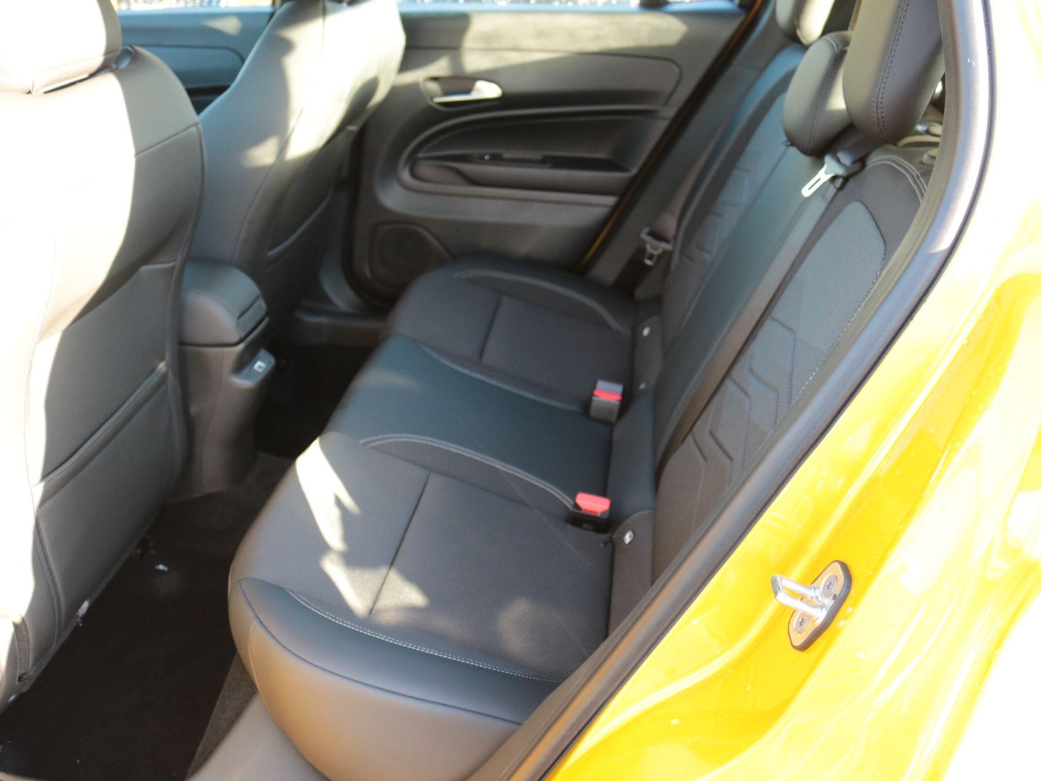 Used Jeep Avenger 2025 for sale - 76975732: Photo 25