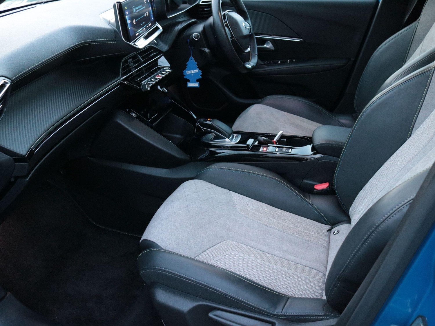 Used Peugeot 208 2020 for sale - 76899296: Photo 13